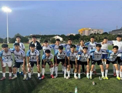 绿茵逐梦正当时｜第十一届球类运动会足球专业组赛事火...