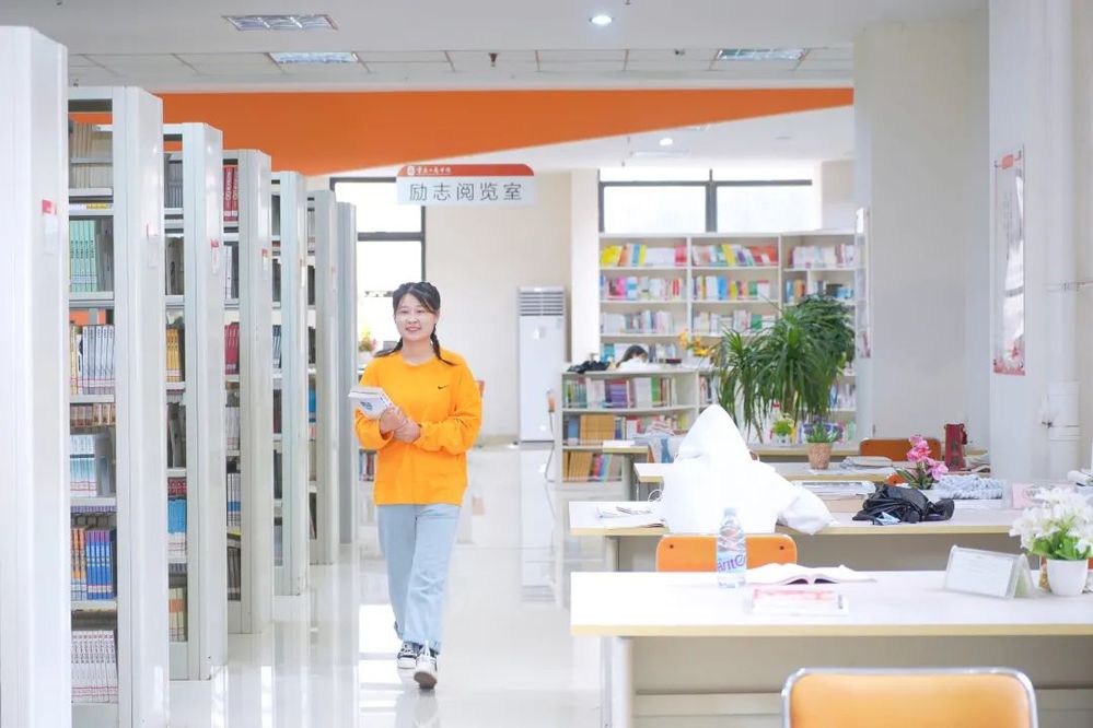 校友图片2 朱家翠|专升本成绩全省第一,以拼搏的姿态迎接美好的明天