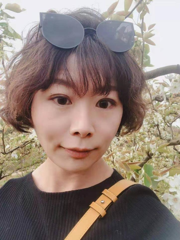 小学教育系系主任张颖