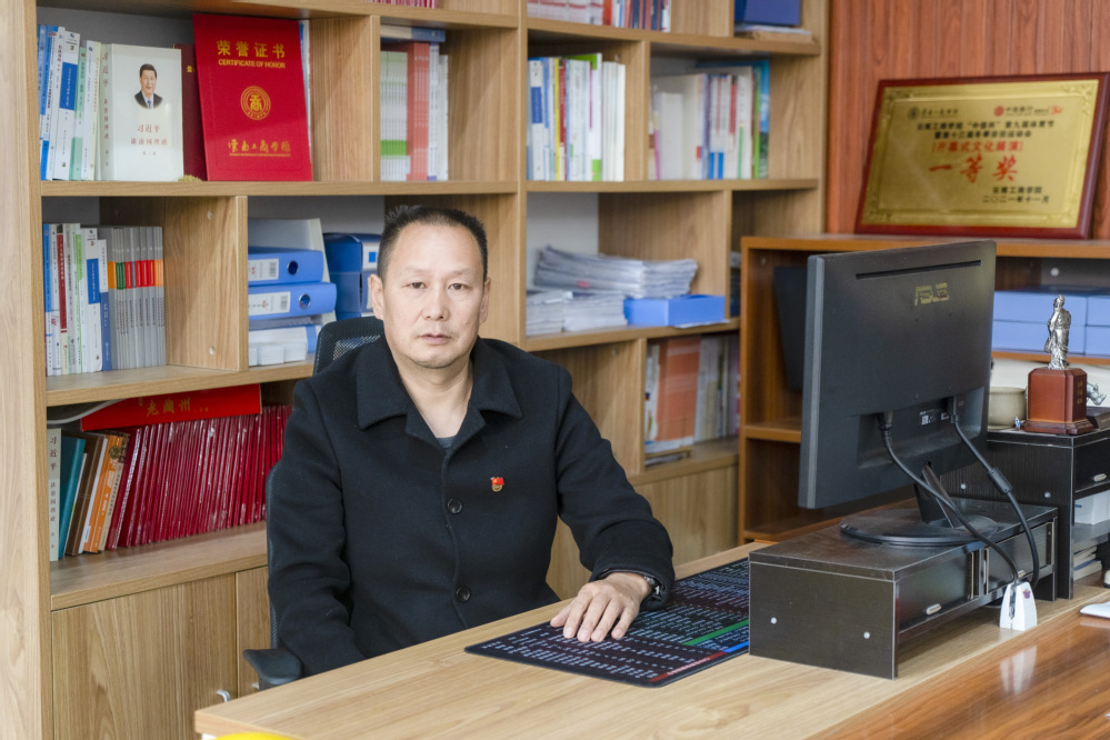 吕福吉