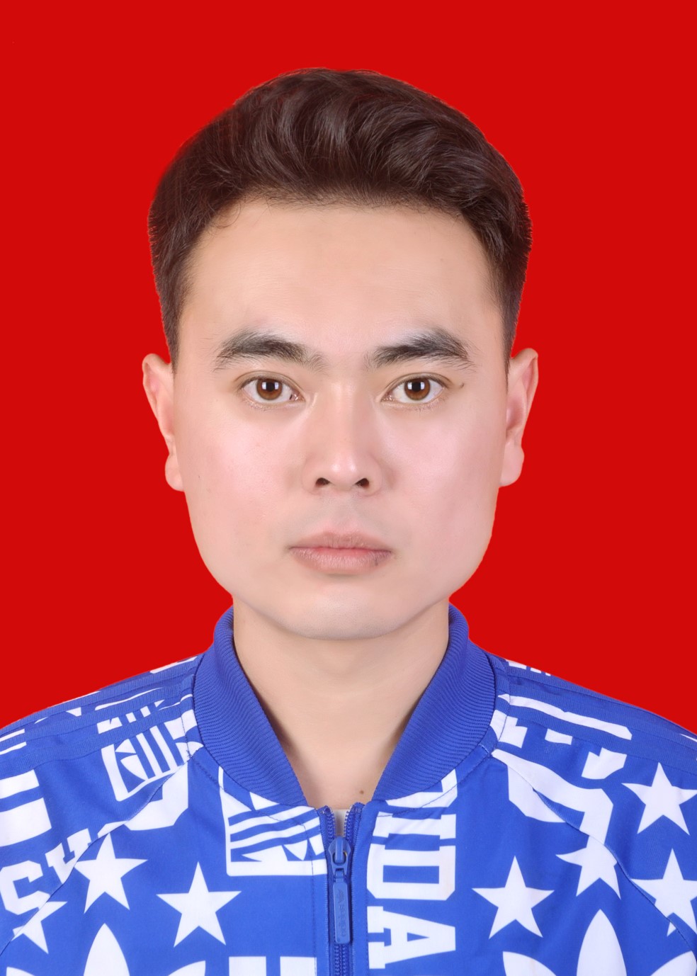 李伟