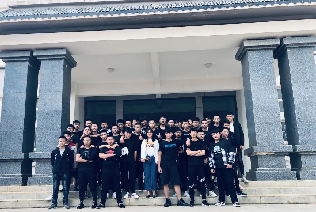 施祥玲 | 努力成长抓住机遇,在讲台上书写青春故事